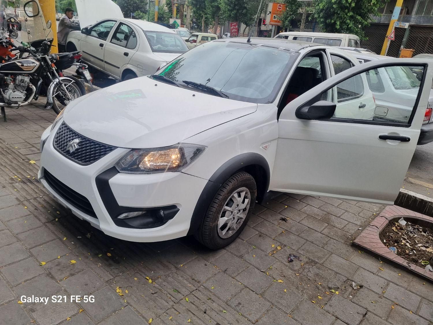 کوییک R دنده‌ای - 1403