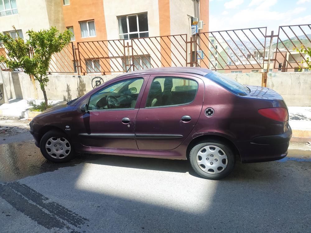 پژو ۲۰۶ صندوق دار v2 - 1390