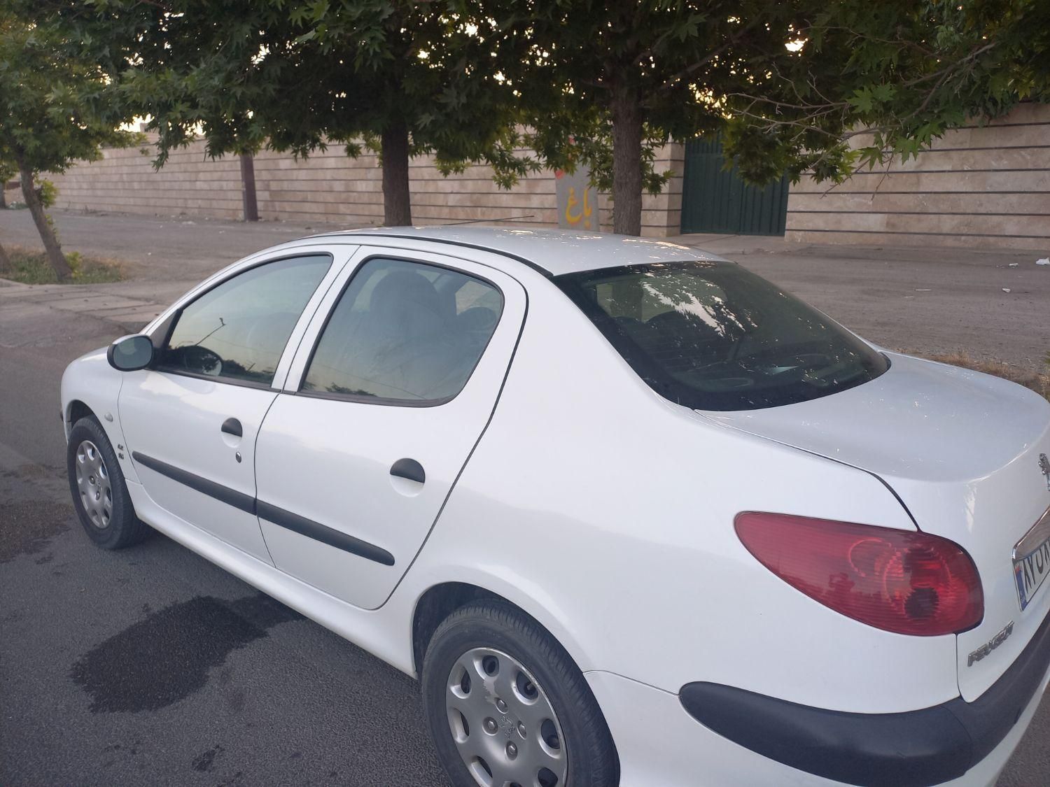 پژو ۲۰۶ صندوق دار v8 - 1395