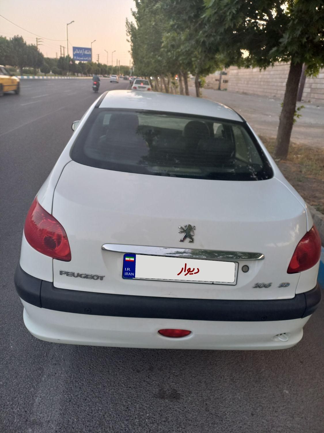 پژو ۲۰۶ صندوق دار v8 - 1395