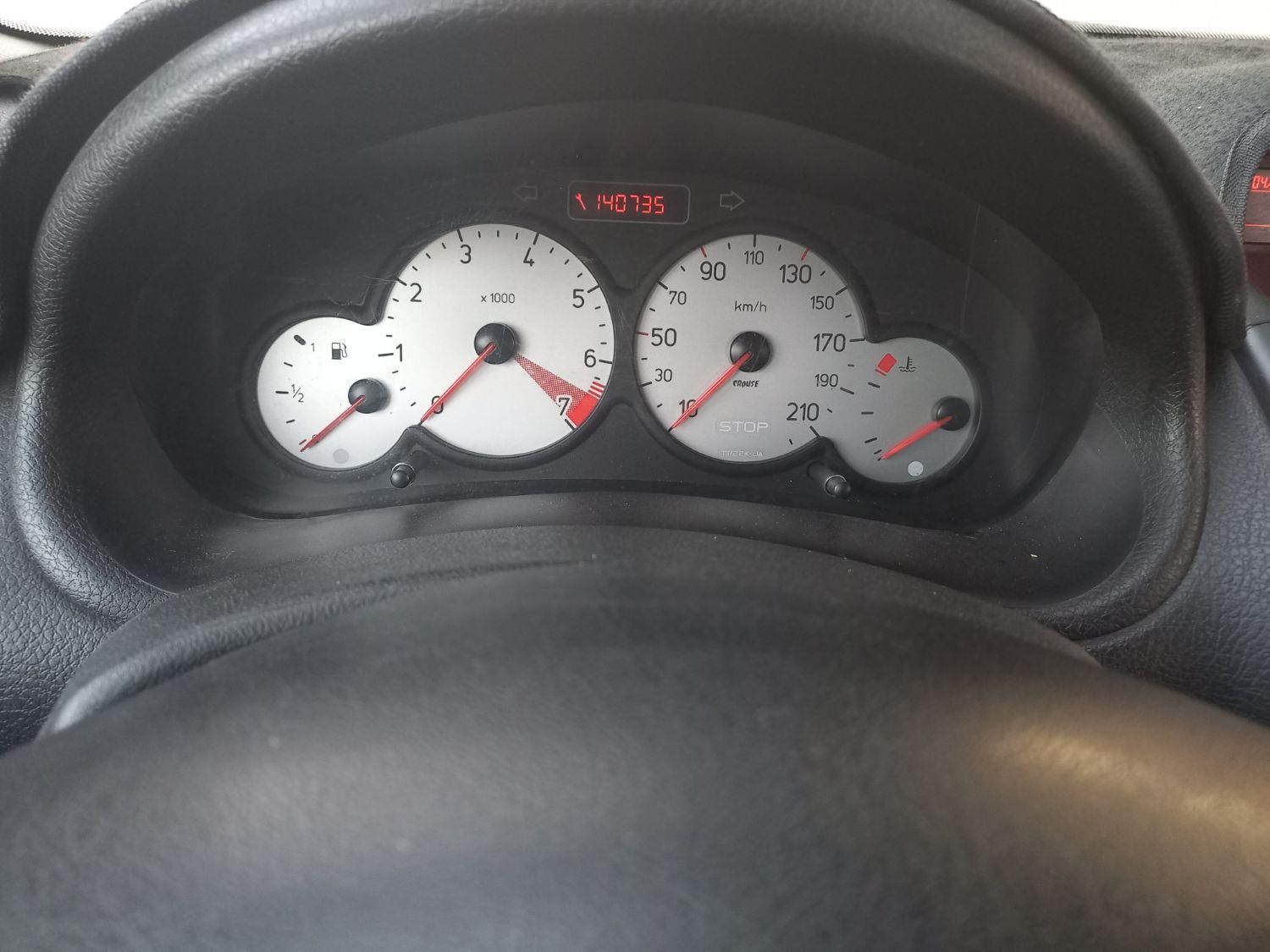 پژو ۲۰۶ صندوق دار v8 - 1395