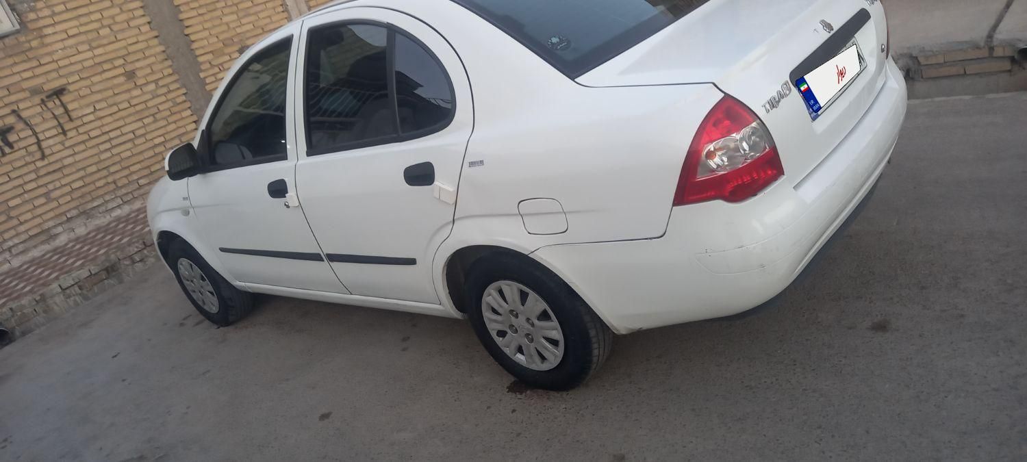 تیبا صندوق دار SX - 1400