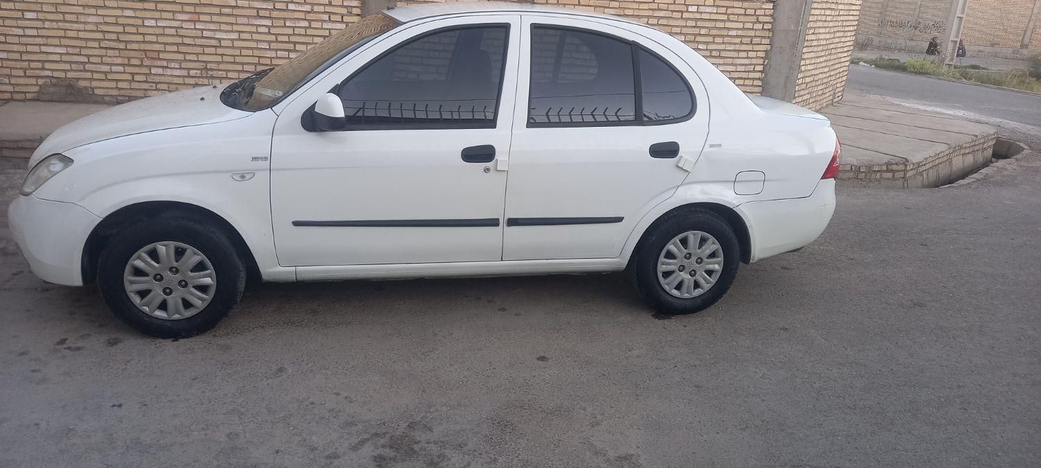 تیبا صندوق دار SX - 1400