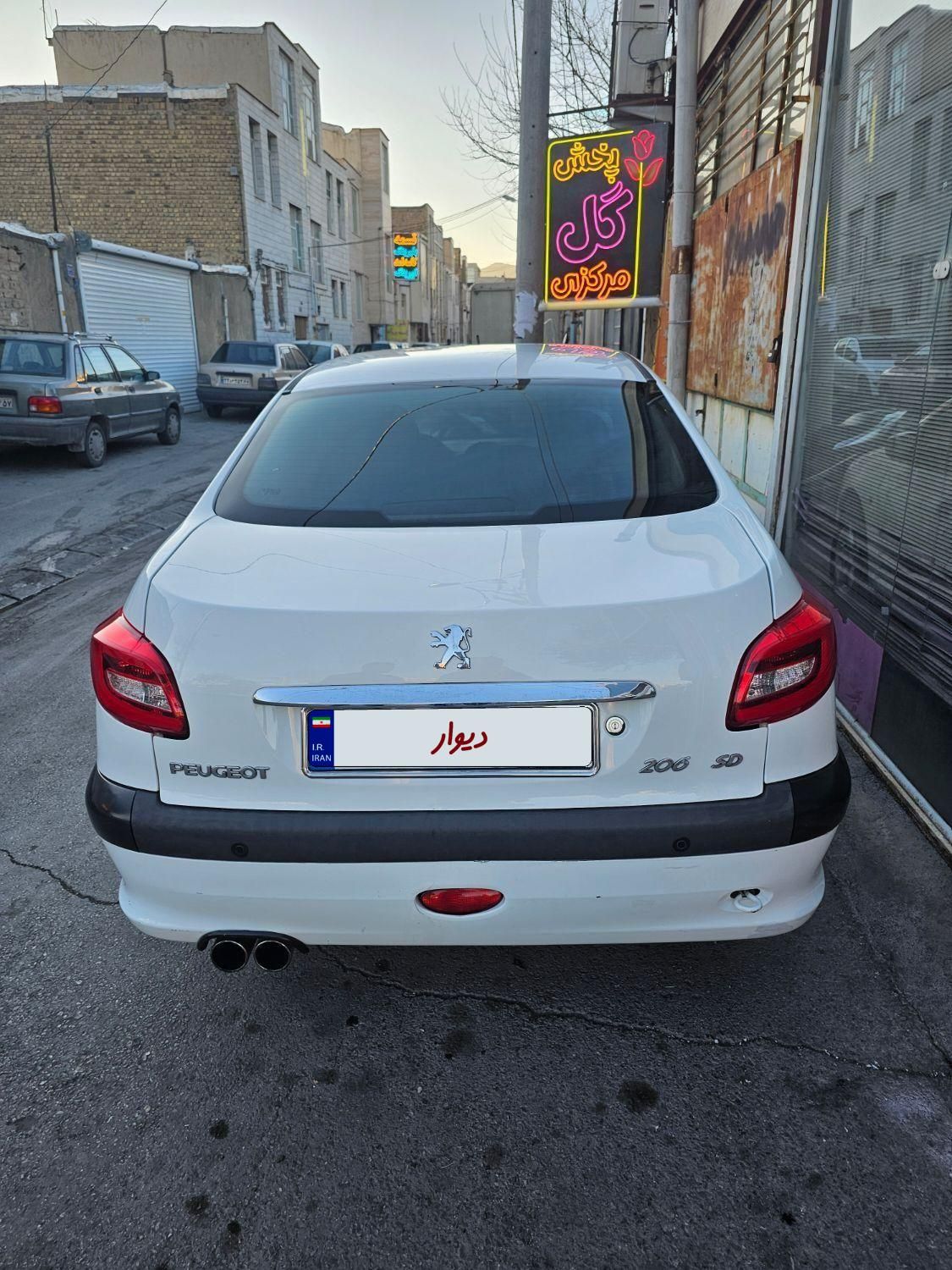 پژو ۲۰۶ صندوق دار v8 - 1395