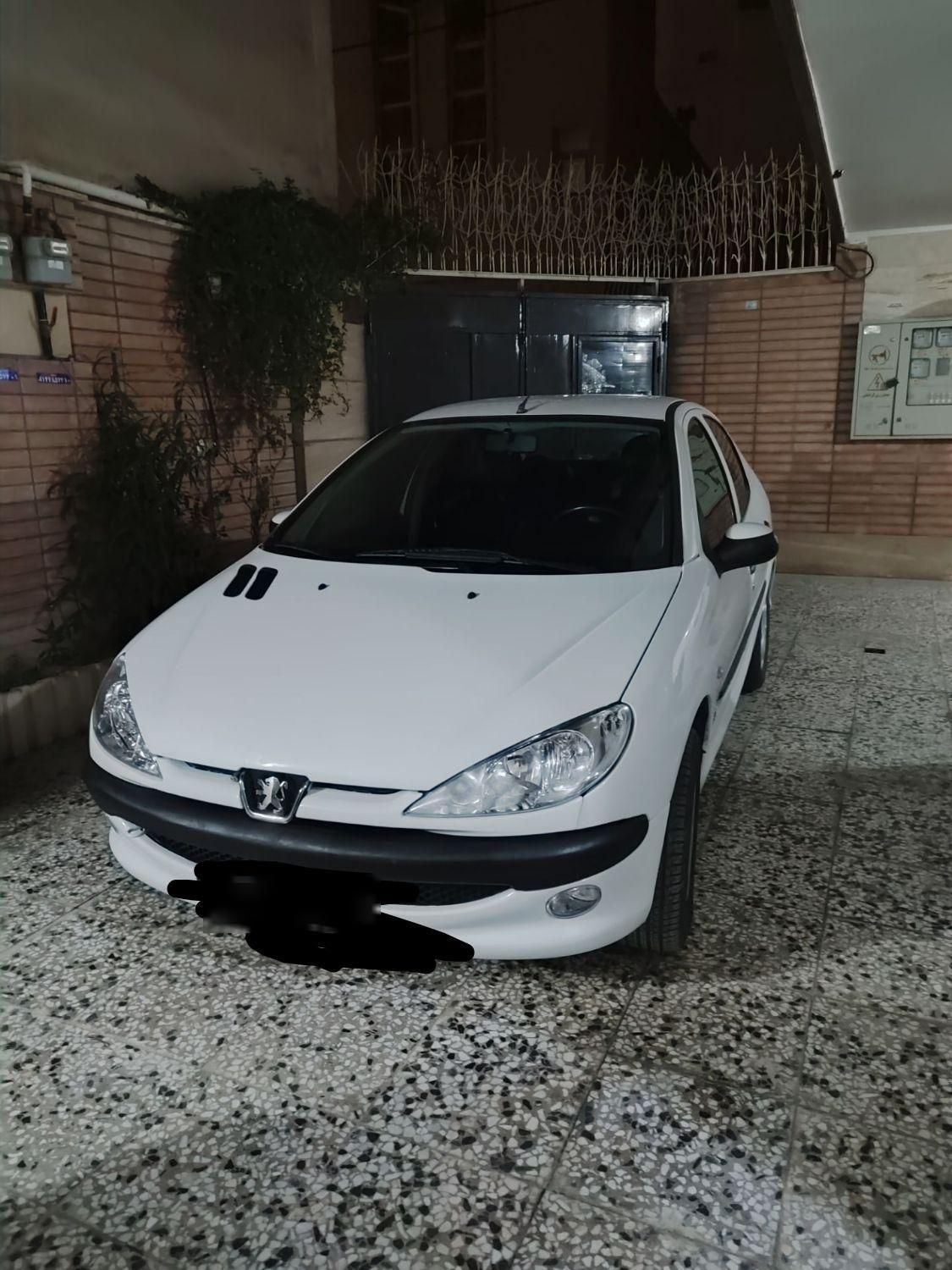 پژو ۲۰۶ صندوق دار v8 - 1390