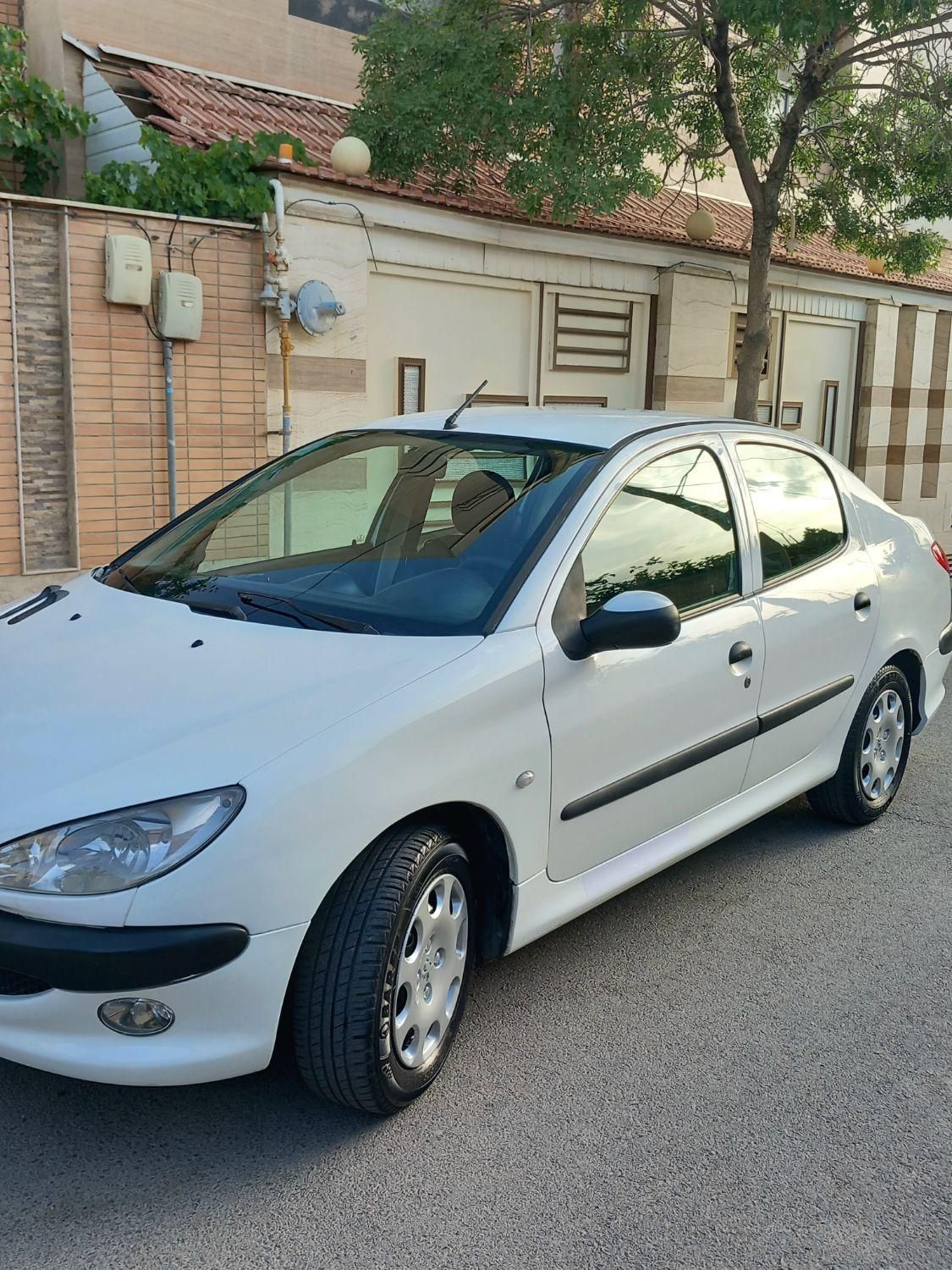 پژو ۲۰۶ صندوق دار v8 - 1394