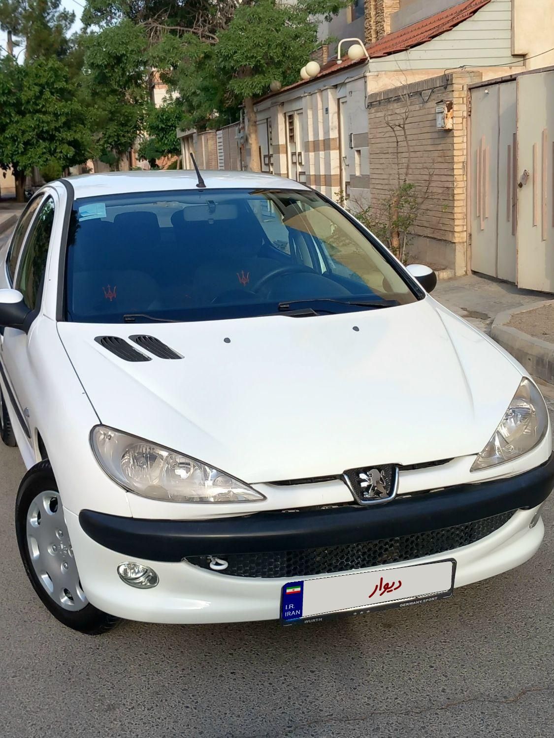 پژو ۲۰۶ صندوق دار v8 - 1394
