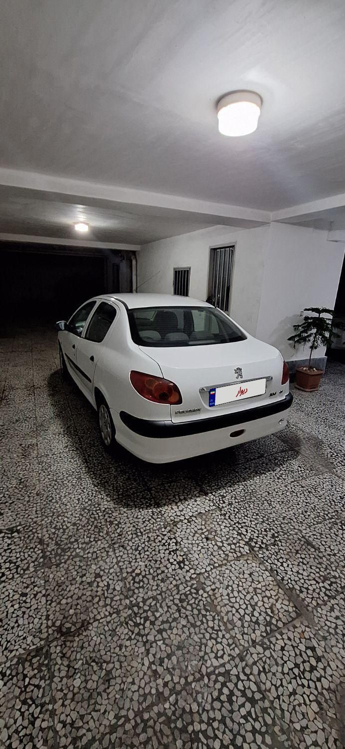 پژو ۲۰۶ صندوق دار v8 - 1394