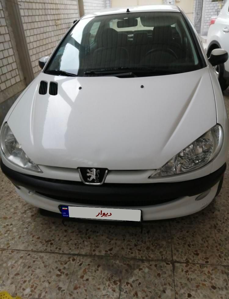 پژو ۲۰۶ صندوق دار v8 - 1393