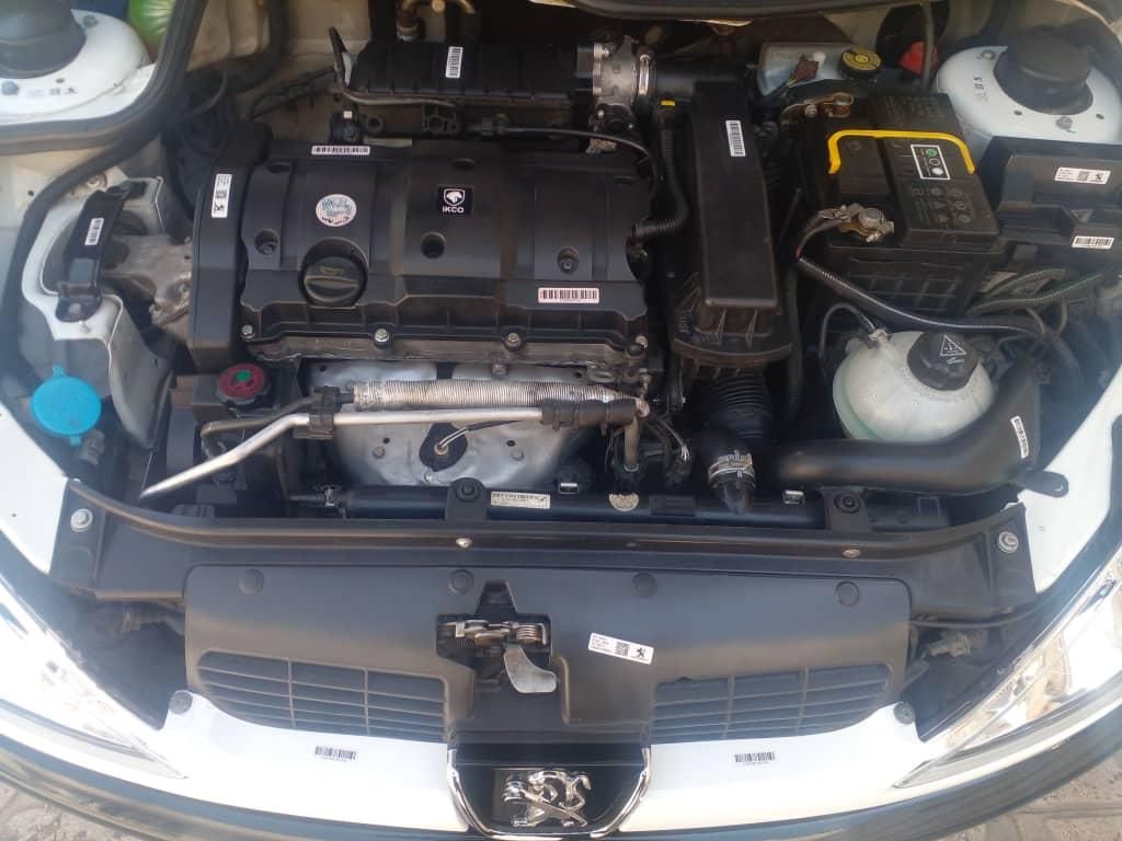 پژو ۲۰۶ صندوق دار v8 - 1393