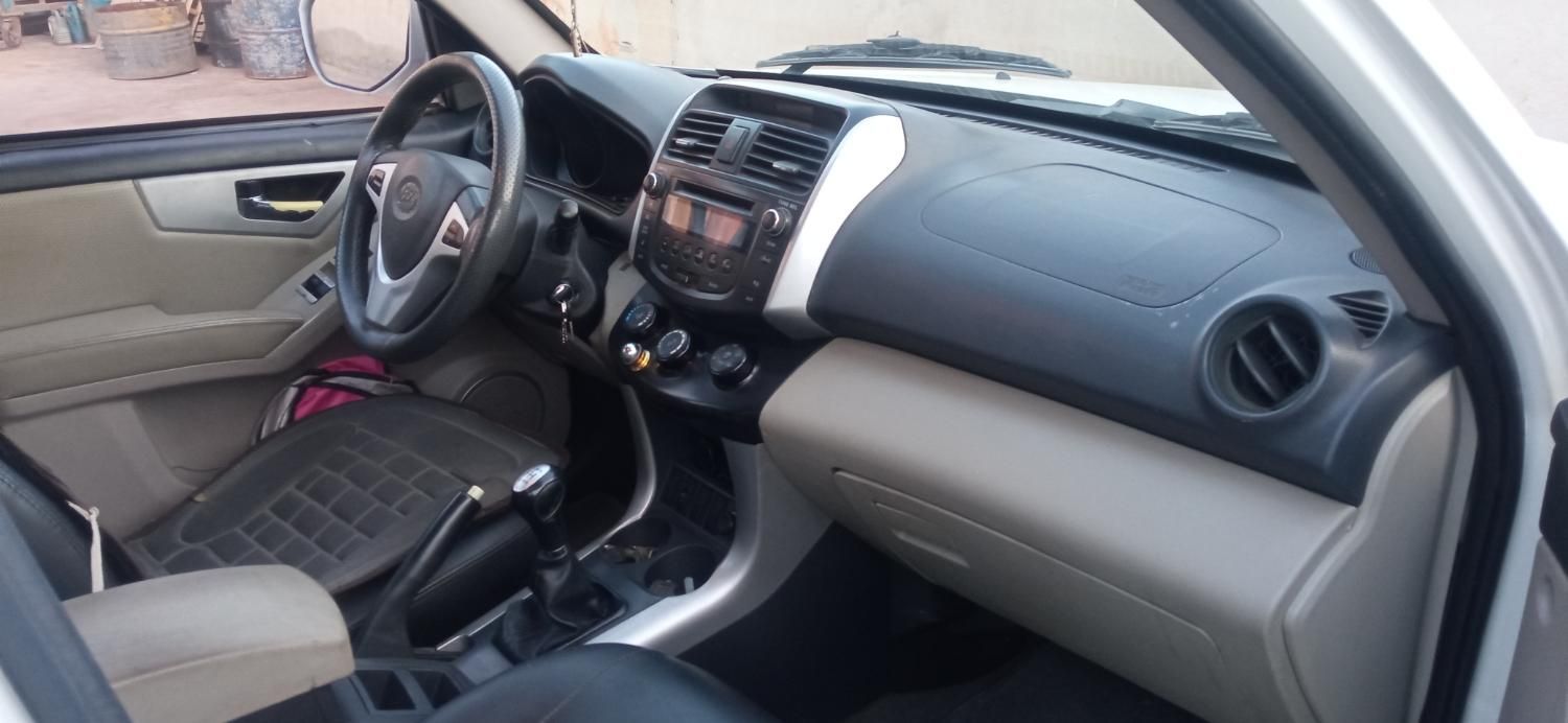 لیفان X60 دنده‌ای - 2013