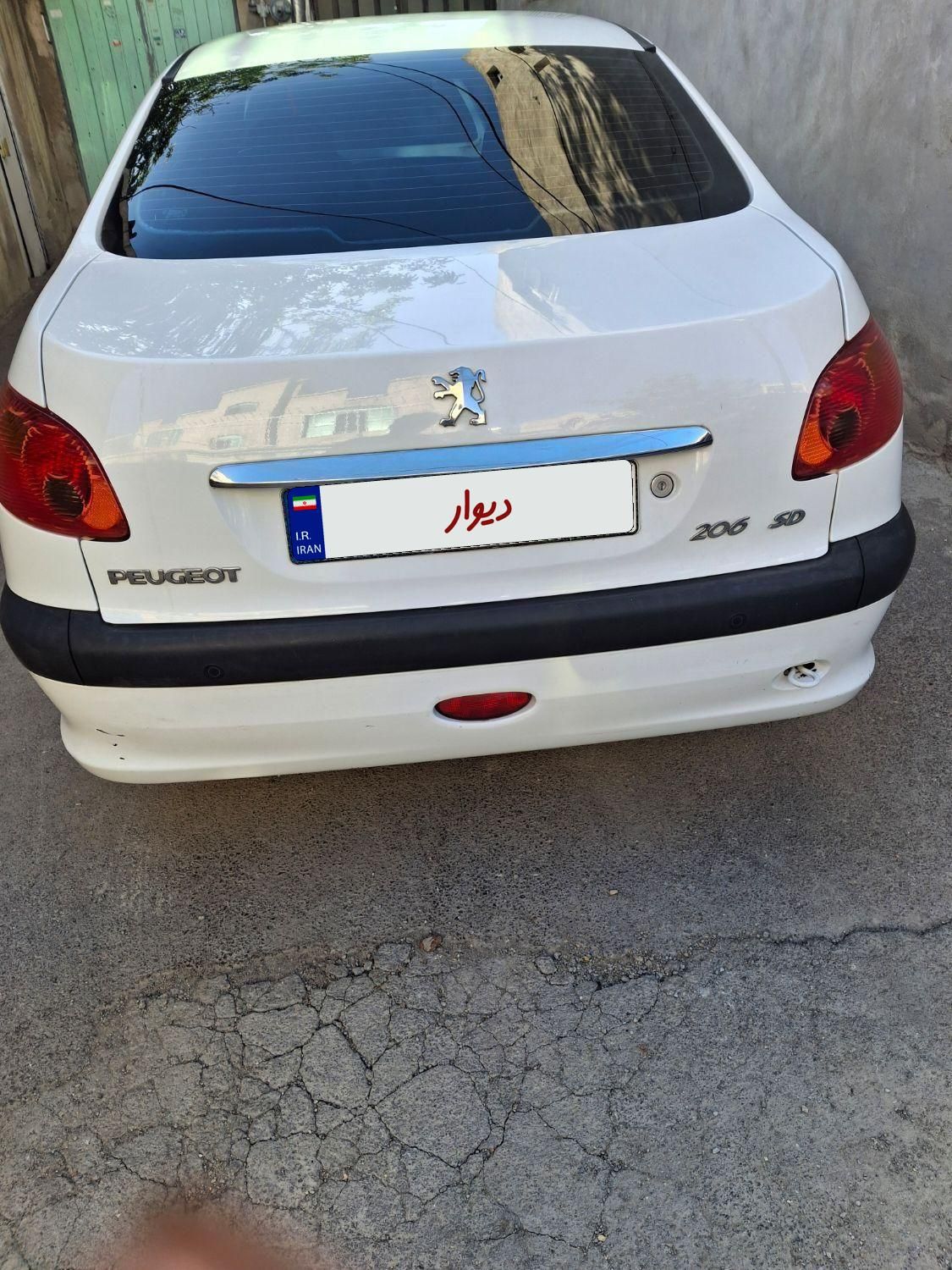 پژو ۲۰۶ صندوق دار v8 - 1395