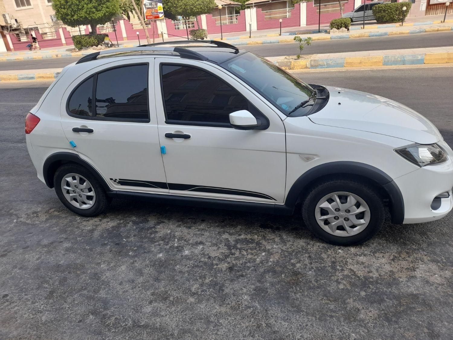 خودرو کوییک، R آگهی ann_18423299