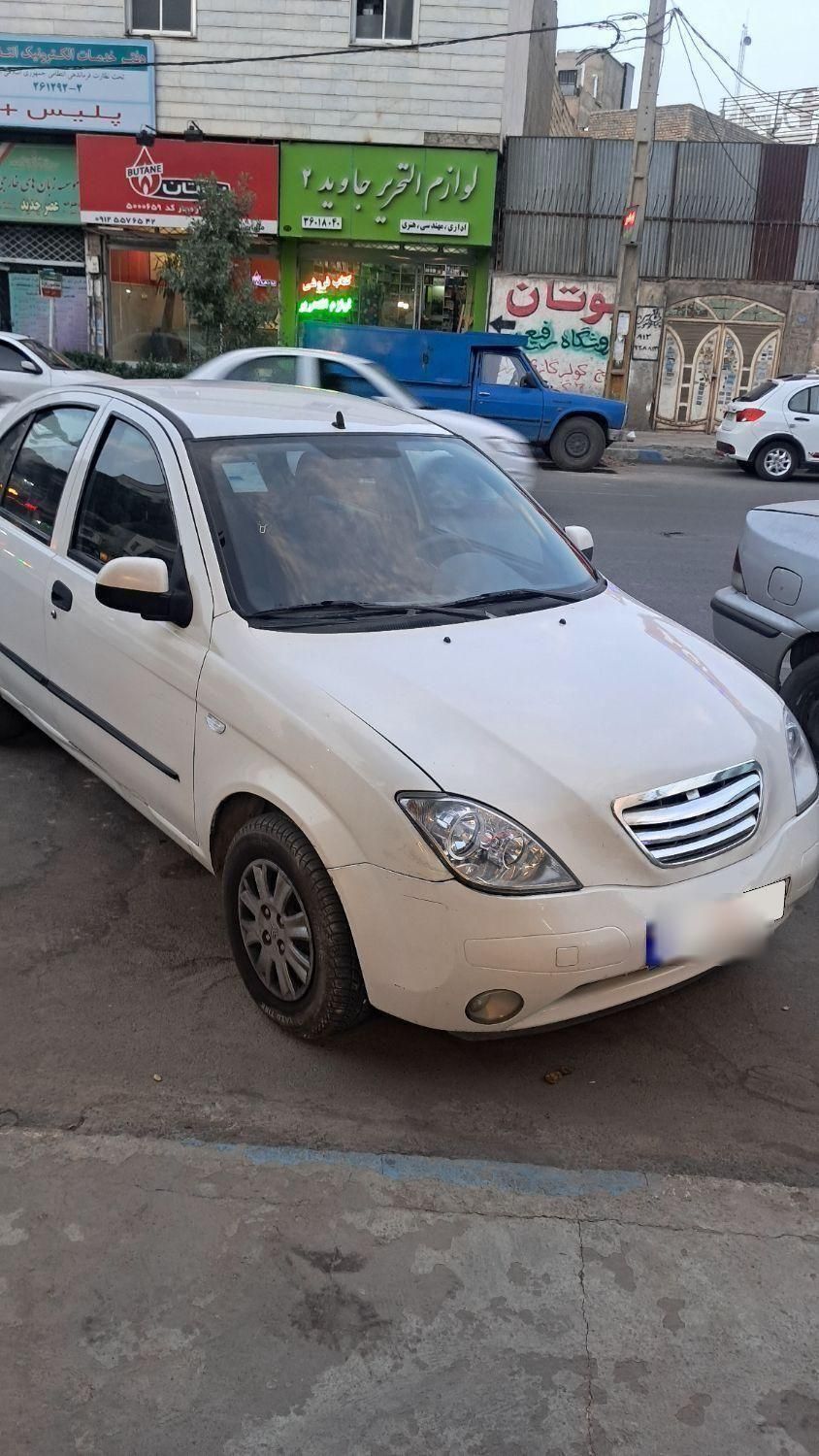 تیبا صندوق دار SX - 1395