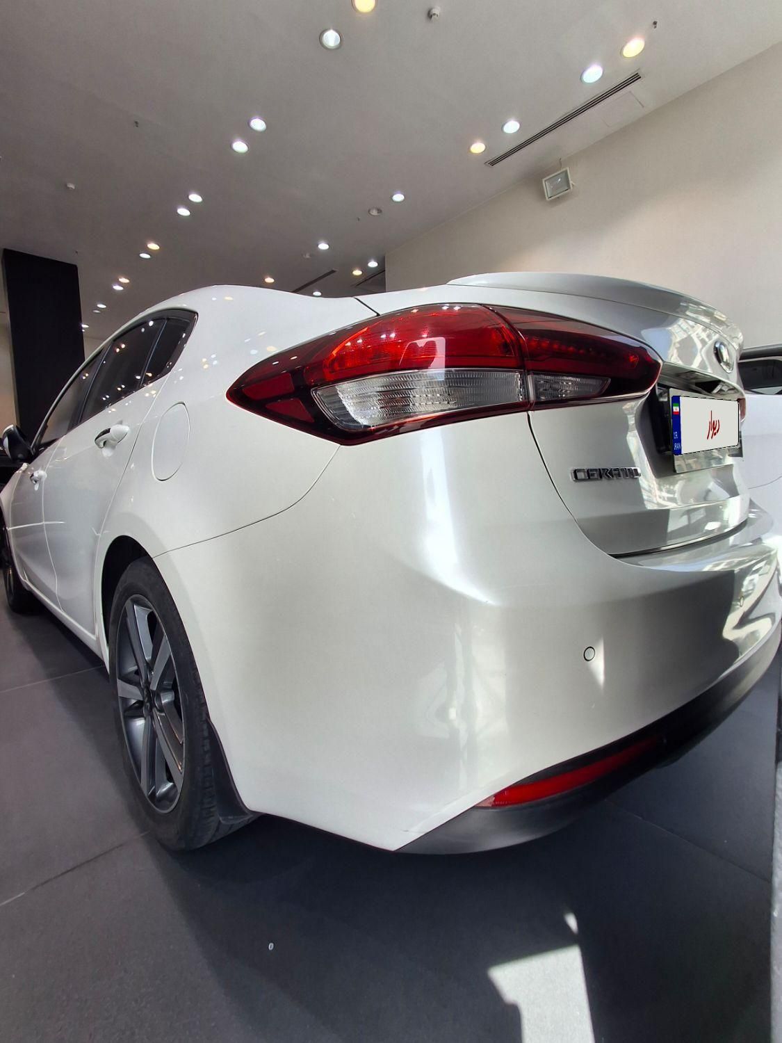 کیا سراتو 2.0 لیتر اتوماتیک GT لاین - 2017