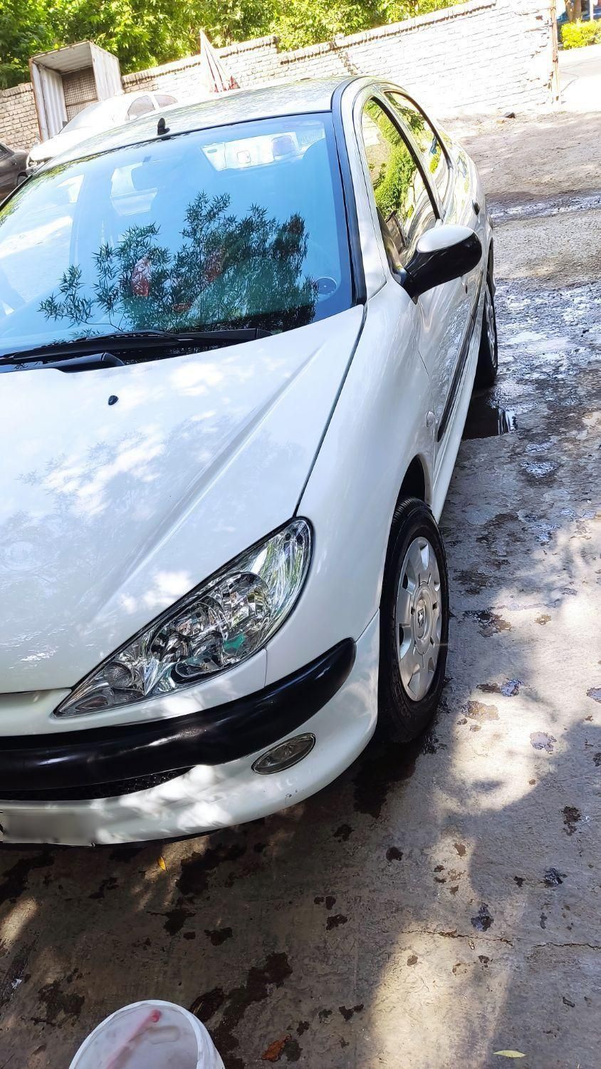 پژو ۲۰۶ صندوق دار v8 - 1396