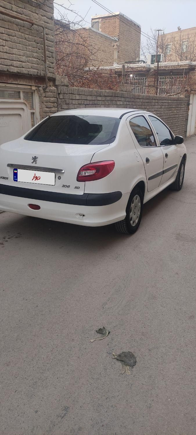 پژو ۲۰۶ صندوق دار v8 - 1393