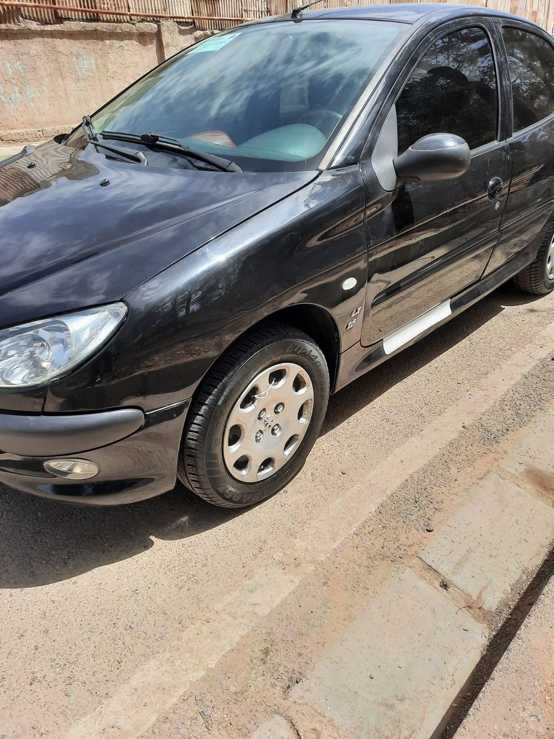 پژو ۲۰۶ صندوق دار v8 - 1396