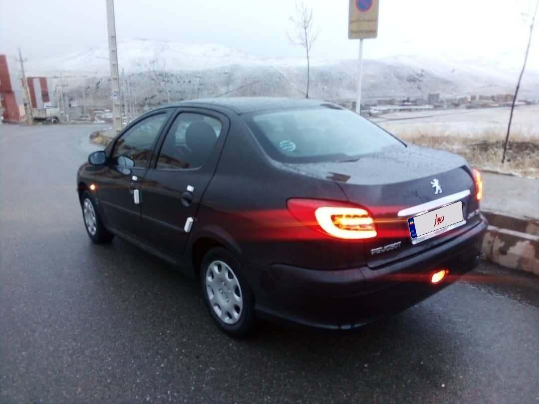پژو ۲۰۶ صندوق دار v8 - 1397