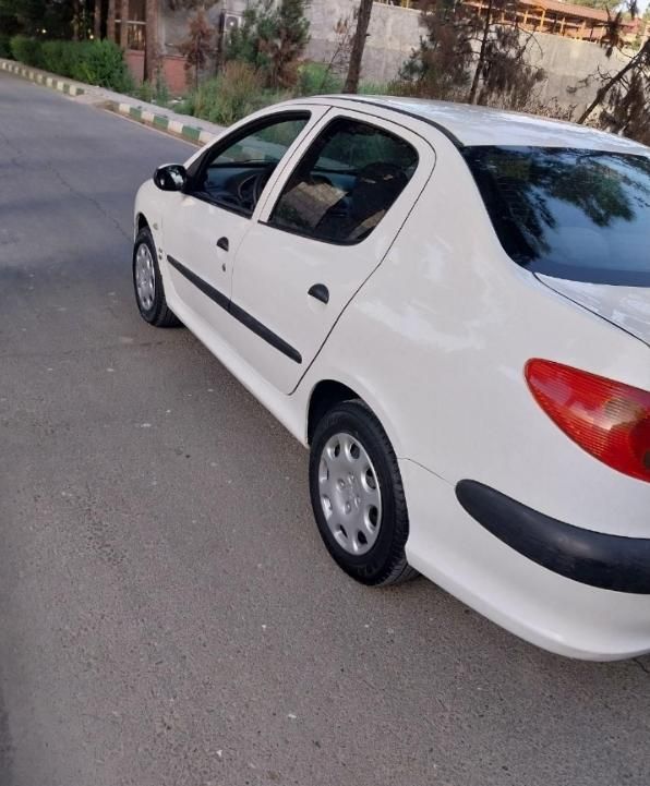 پژو ۲۰۶ صندوق دار v8 - 1393