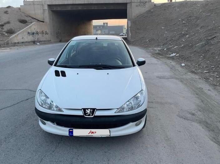 پژو ۲۰۶ صندوق دار v8 - 1397