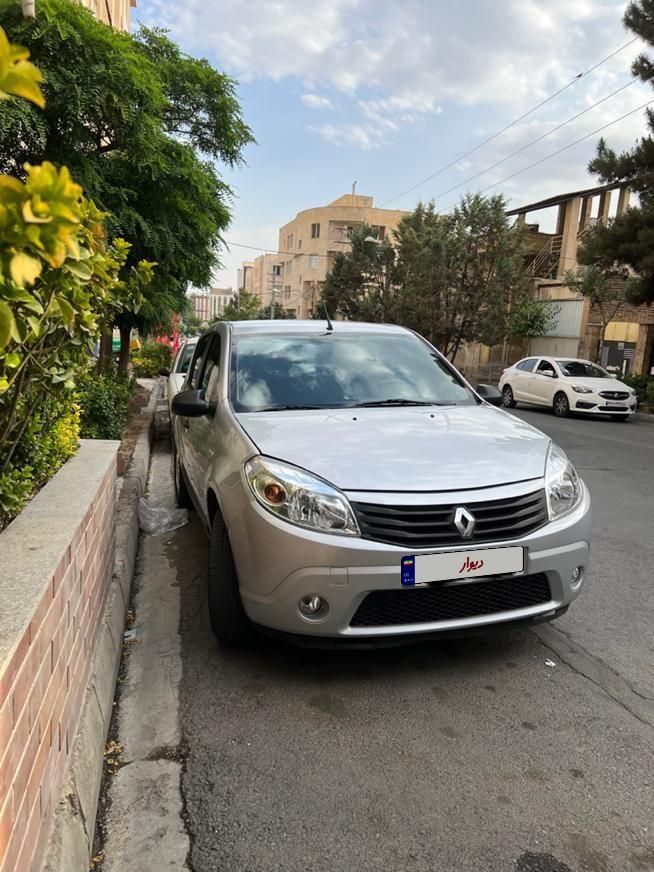 رنو ساندرو دنده ای - 1395