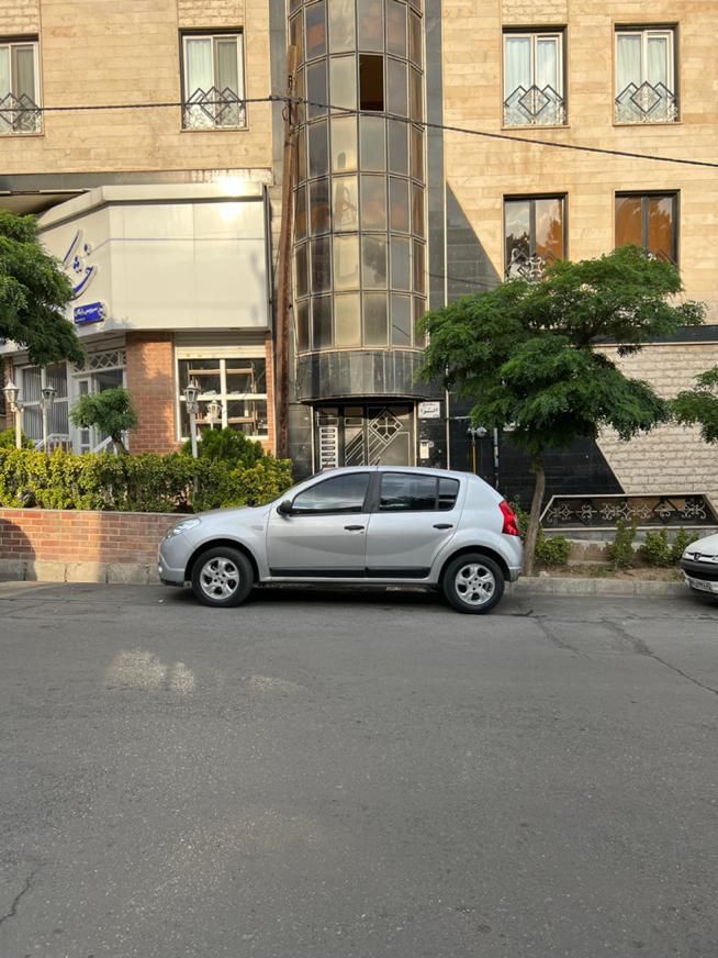 رنو ساندرو دنده ای - 1395