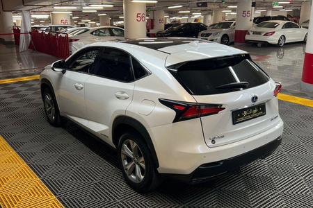 لکسوس NX هیبرید 300H - 2017