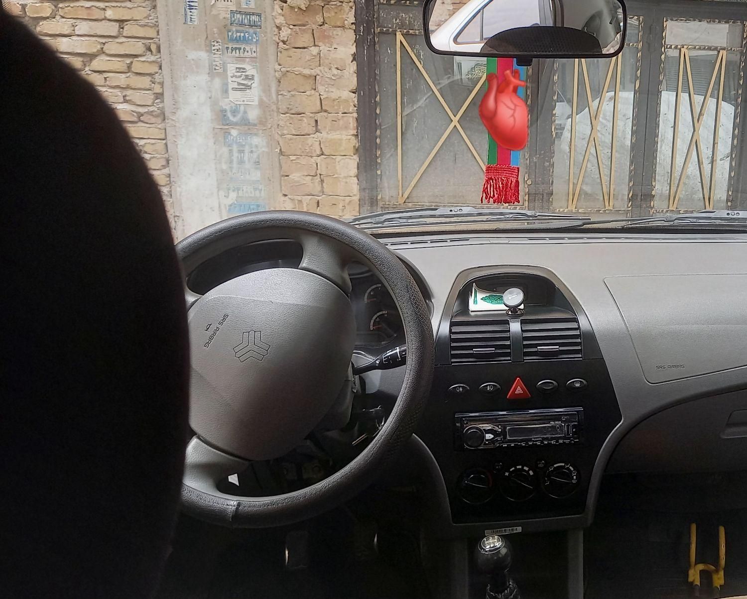 تیبا صندوق دار SX - 1396