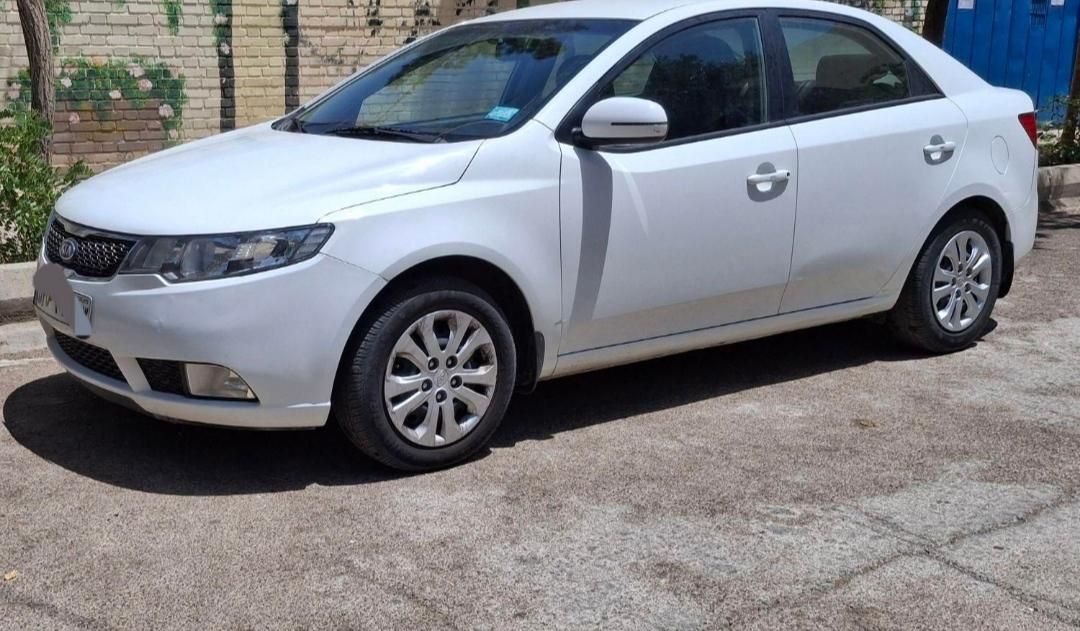 کیا سراتو 2.0 لیتر اتوماتیک GT لاین - 2017