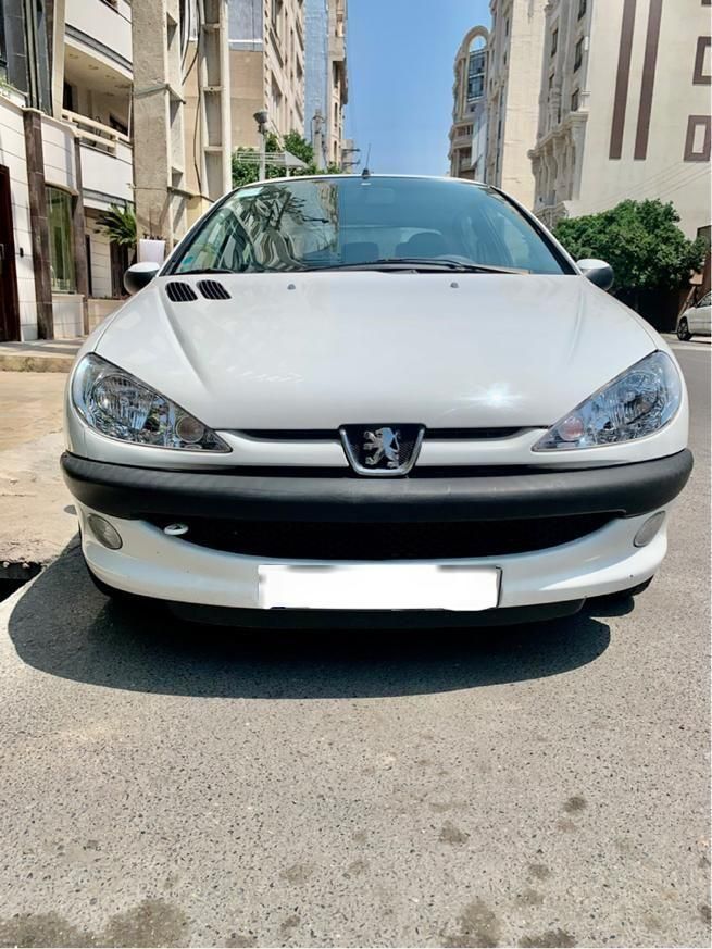 پژو ۲۰۶ صندوق دار v8 - 1393