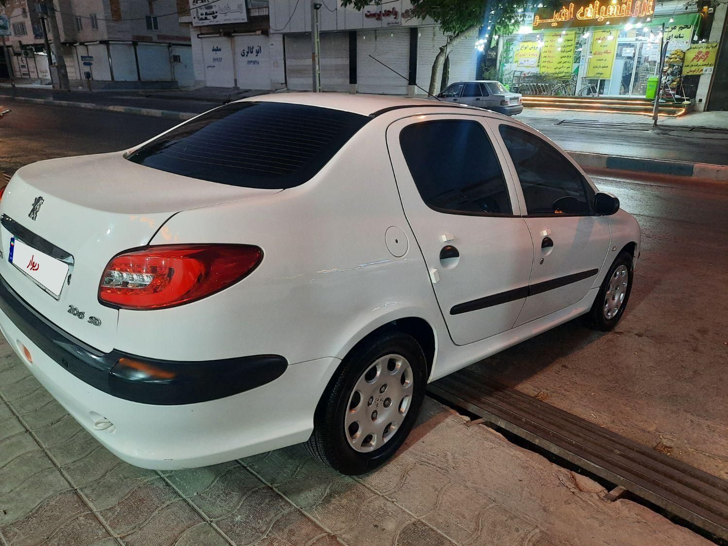 پژو ۲۰۶ صندوق دار v8 - 1396