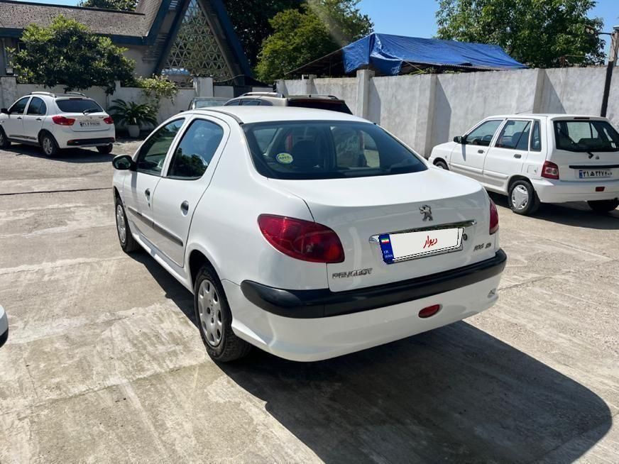 پژو ۲۰۶ صندوق دار v8 - 1389