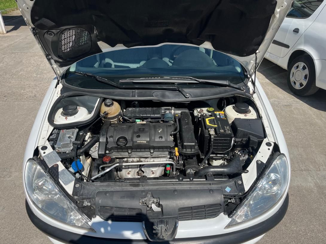 پژو ۲۰۶ صندوق دار v8 - 1389