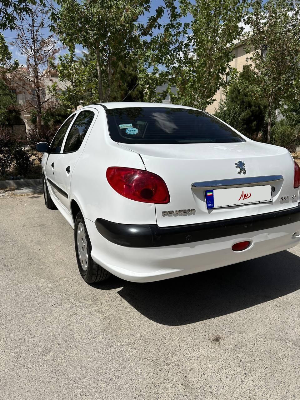 پژو ۲۰۶ صندوق دار v8 - 1397