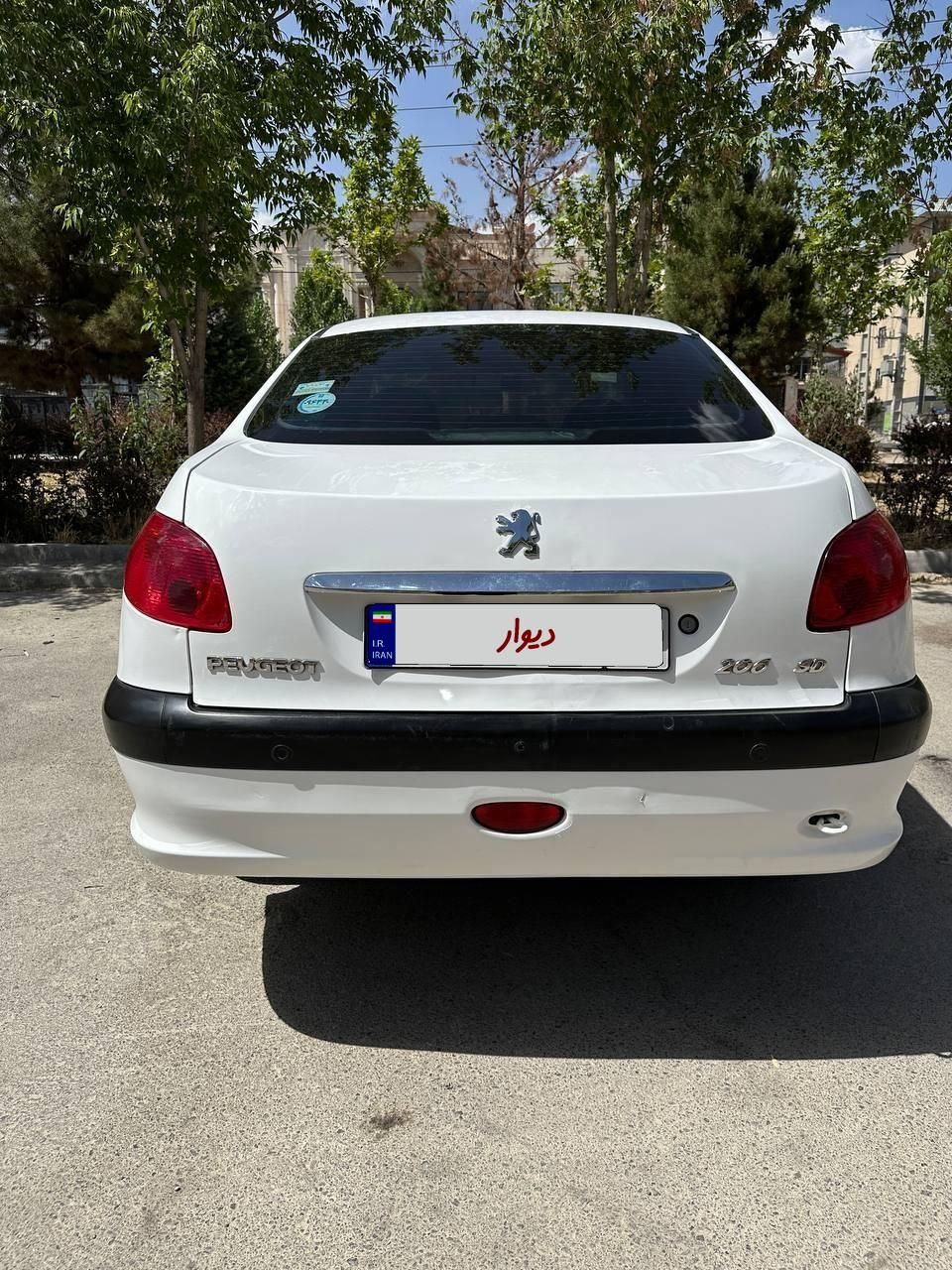 پژو ۲۰۶ صندوق دار v8 - 1397