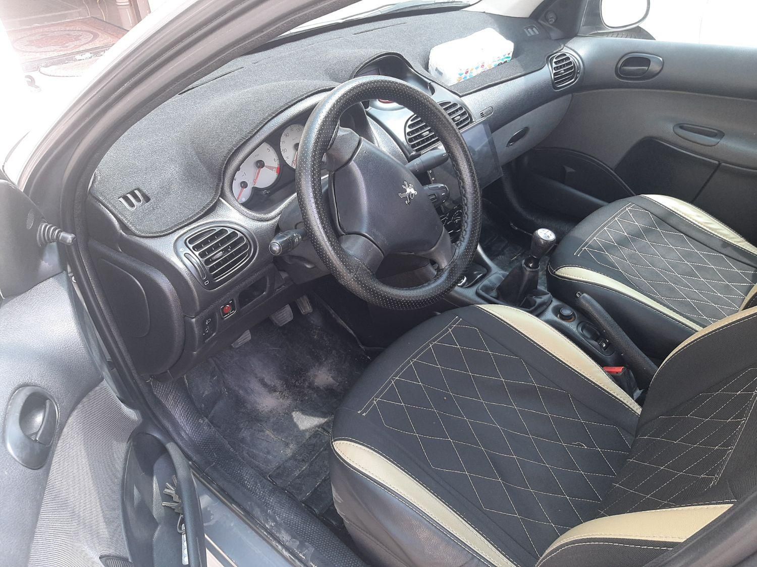 پژو ۲۰۶ صندوق دار v8 - 1394