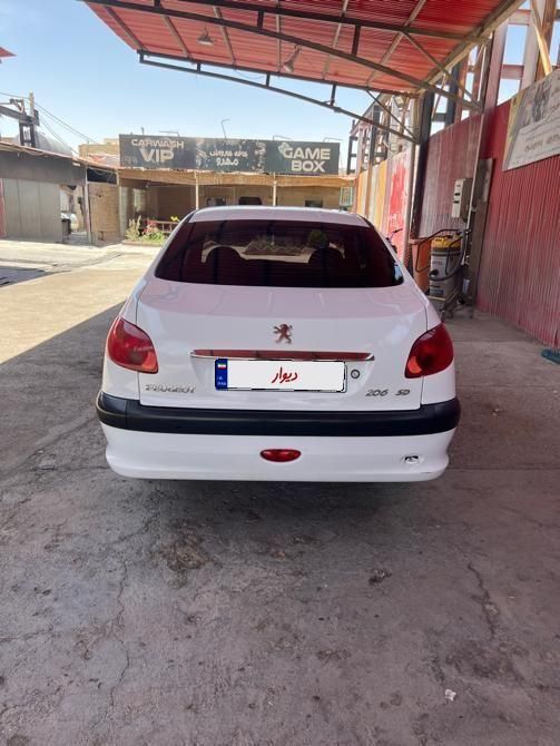 پژو ۲۰۶ صندوق دار v8 - 1395