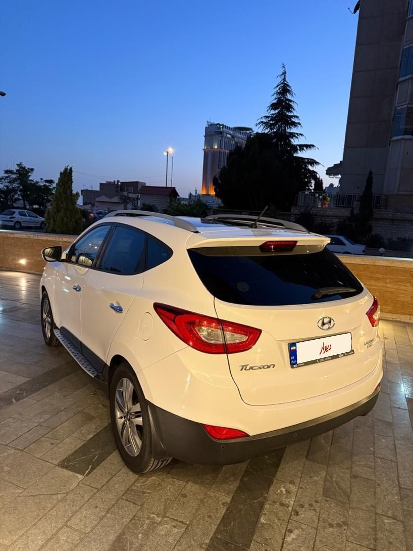 هیوندای توسان 2.4 لیتر - 2015