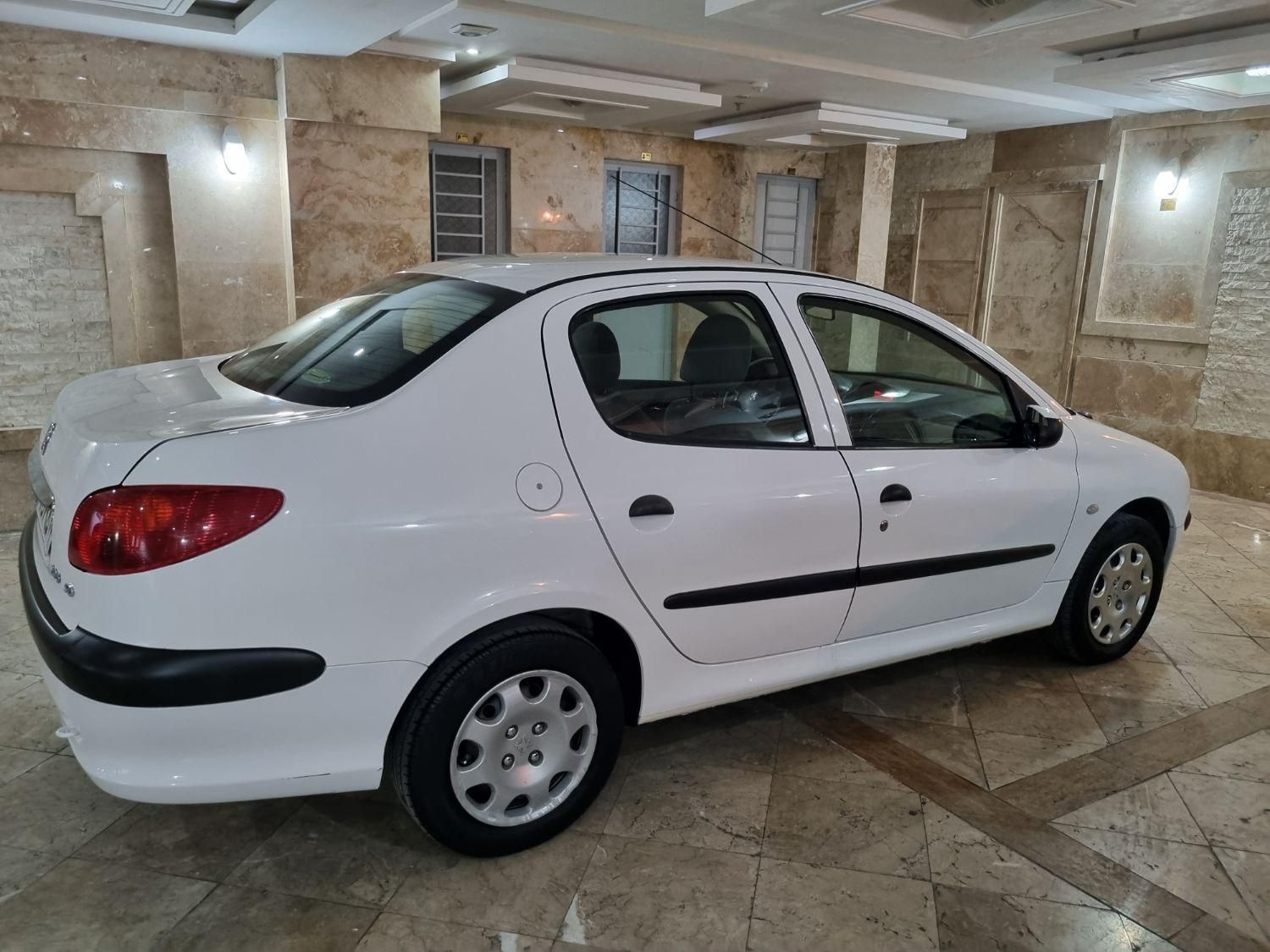 پژو ۲۰۶ صندوق دار v8 - 1398
