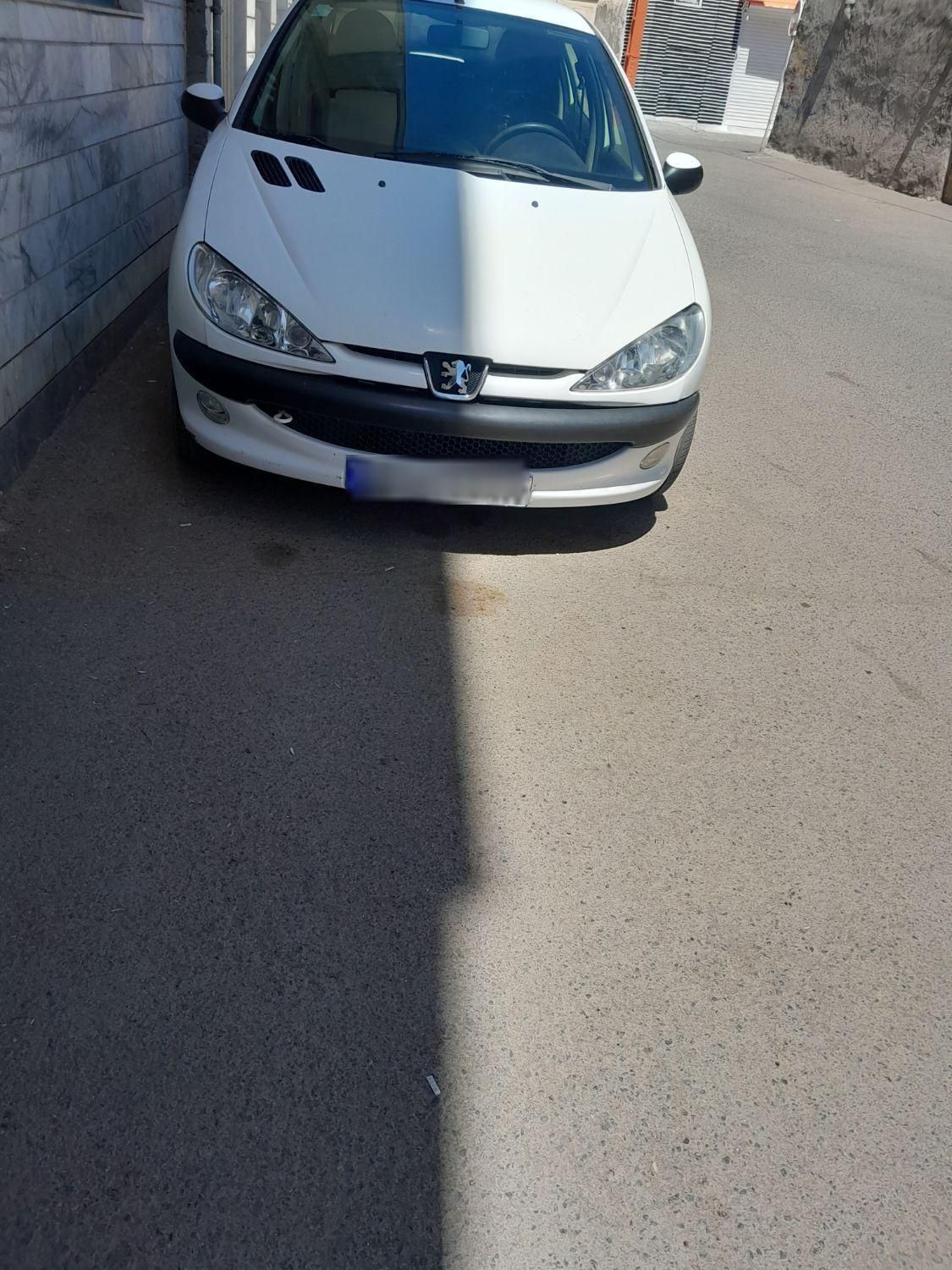 پژو ۲۰۶ صندوق دار v8 - 1393