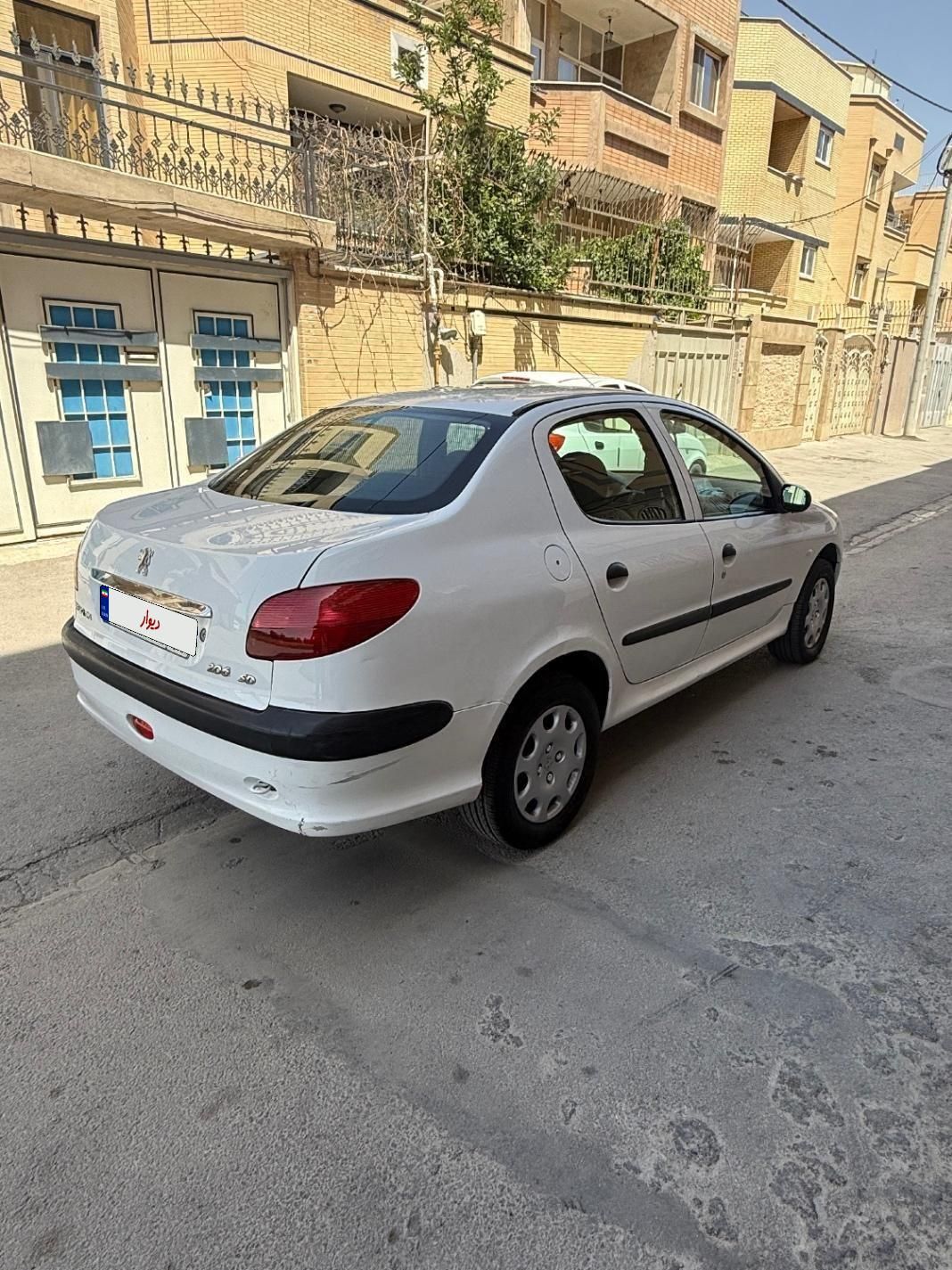 پژو ۲۰۶ صندوق دار v8 - 1391