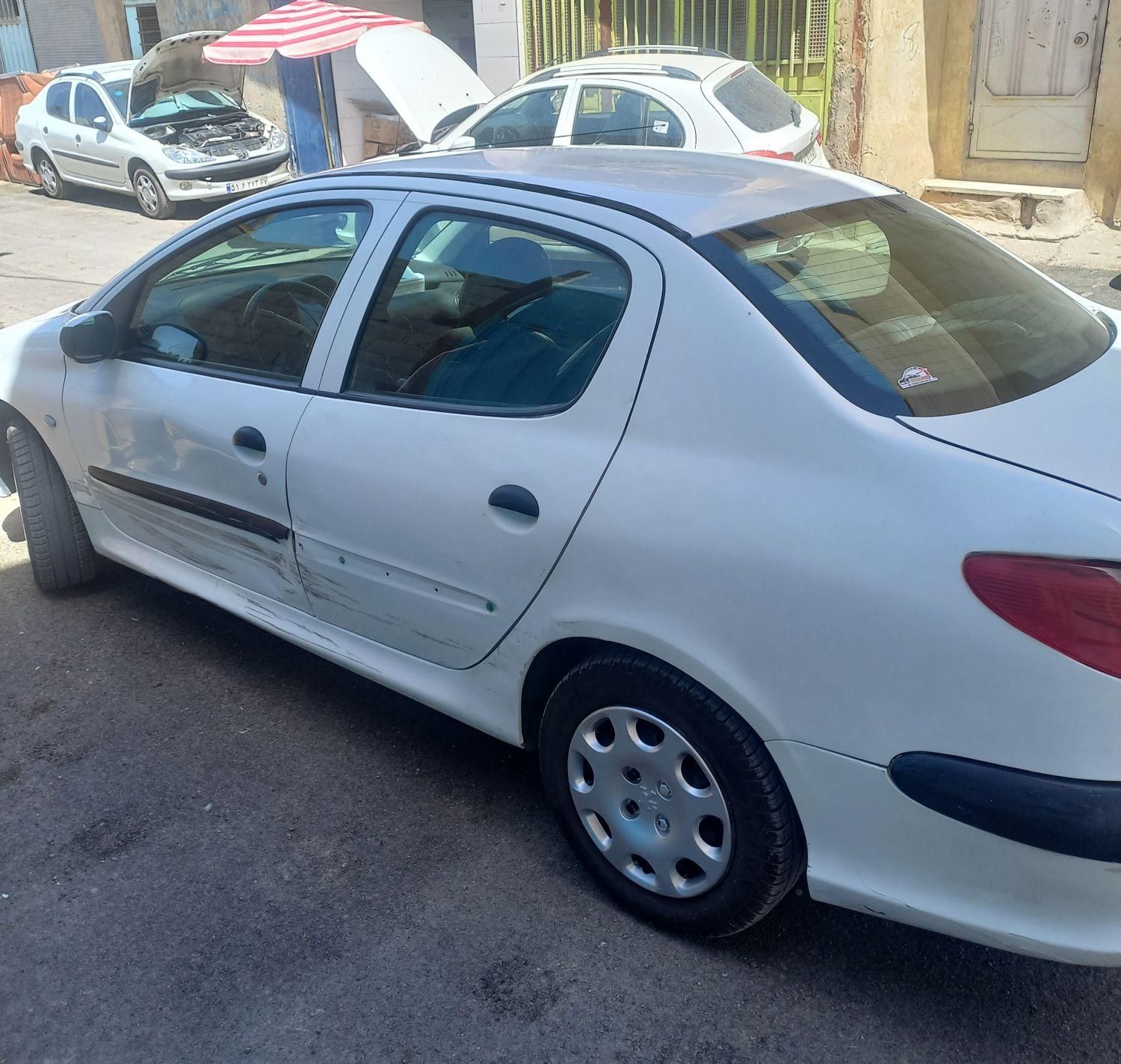 پژو ۲۰۶ صندوق دار v8 - 1393