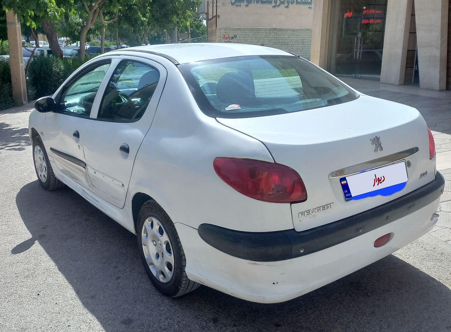 پژو ۲۰۶ صندوق دار v8 - 1393