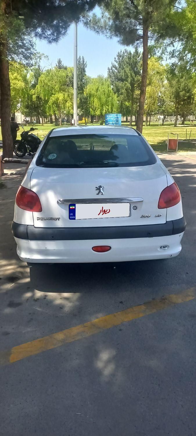 پژو ۲۰۶ صندوق دار v8 - 1397
