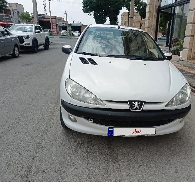 پژو ۲۰۶ صندوق دار v8 - 1397