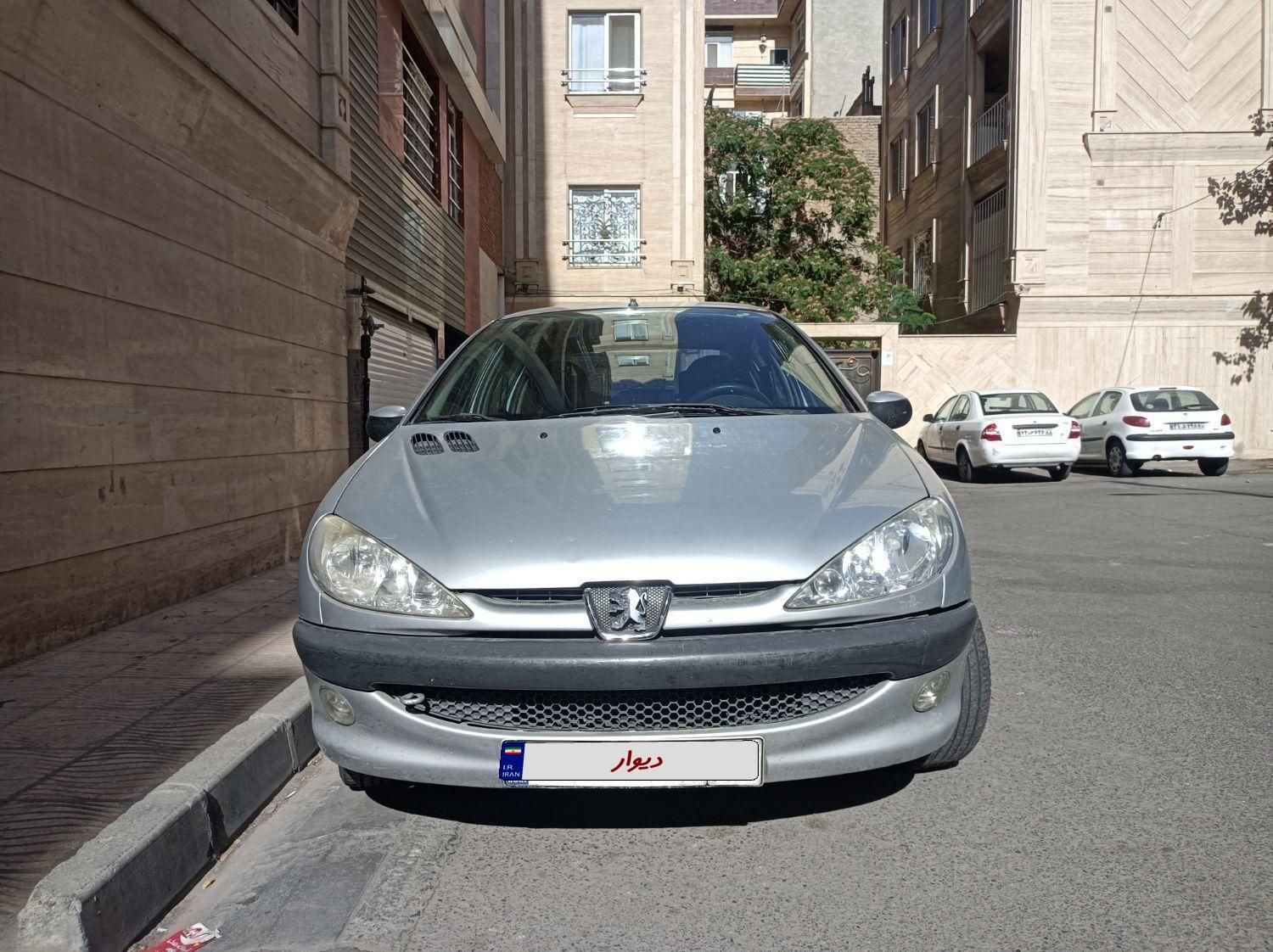 پژو ۲۰۶ صندوق دار v8 - 1393