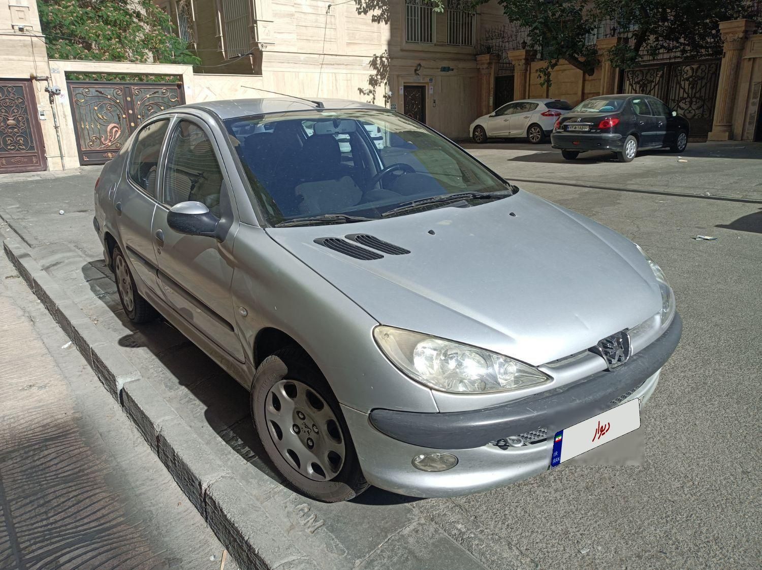 پژو ۲۰۶ صندوق دار v8 - 1393