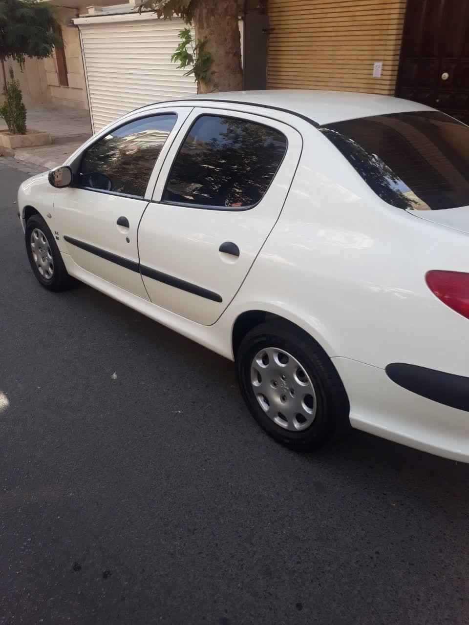 پژو ۲۰۶ صندوق دار v8 - 1396