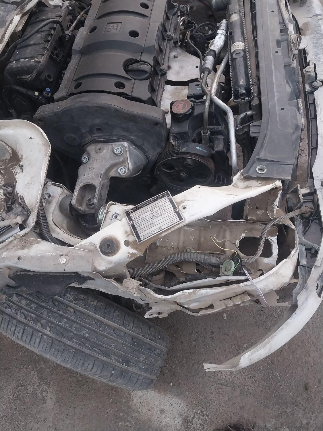 پژو ۲۰۶ صندوق دار v8 - 1392